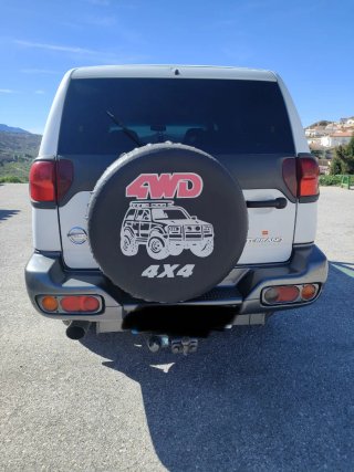Nissan Terrano II 2004