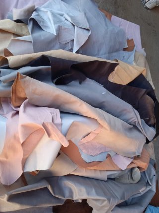 Lote de Piel Variada - Varios Colores. 25€.