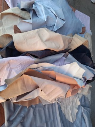 Lote de Piel Variada - Varios Colores. 25€.