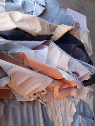 Lote de Piel Variada - Varios Colores. 25€.