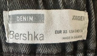 Jogger Bershka rotos negro Talla XS