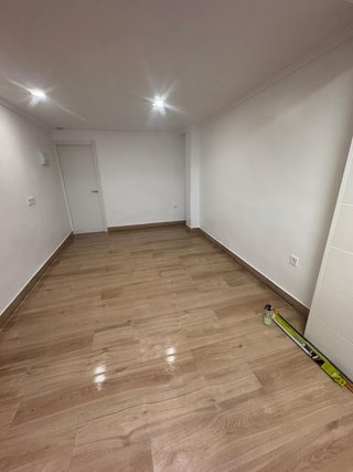 Pintura para paredes y techos.