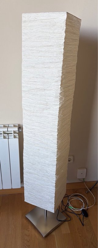 Lámpara de pie moderna papel y metal