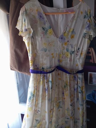 Vestido Seda Estampado Flores Dolores Promesas