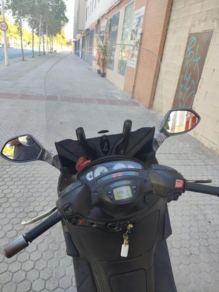 Piaggio X9 Evolution Maxi Scooter Gris