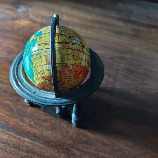 Temperamatite vintage mappamondo