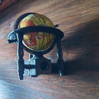 Temperamatite vintage mappamondo