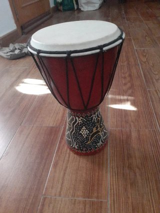 Tambor Djembe Madera Dibujado a Mano