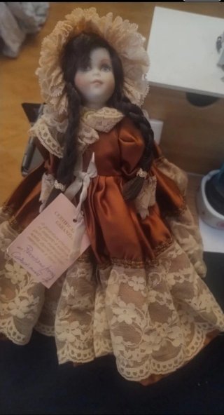 Bambola Porcellana con Certificato Garanzia