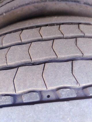 4 Neumáticos Michelin 285/70 R 19.5 Camión