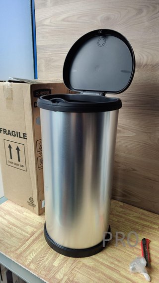 Cubo de basura Touch 40L