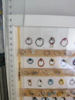 Cuadro expositor joyas casa muñecas