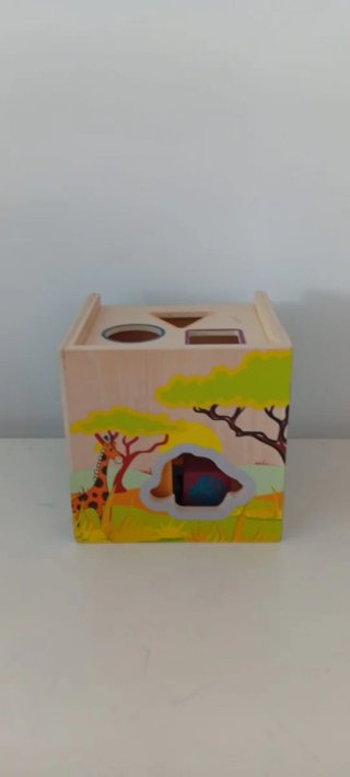 Cubo de actividades de madera