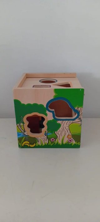 Cubo de actividades de madera