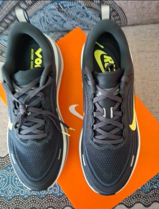 Nike vomero plus de hombre TALLA 41