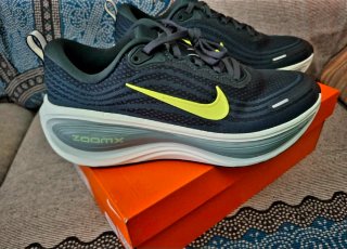 Nike vomero plus de hombre TALLA 41