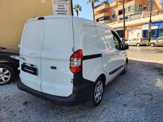 Ford Transit Courier 2014