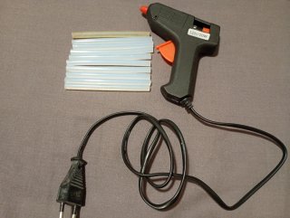 Pistola de Cola Caliente Apli 20W + 10 barras
