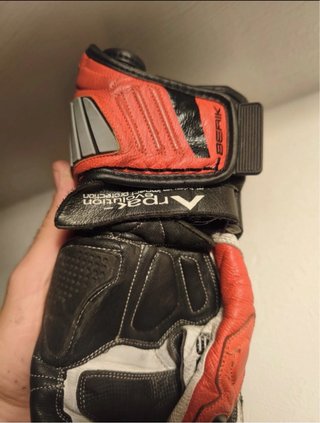 Guantes de moto Berik rojos y blancos