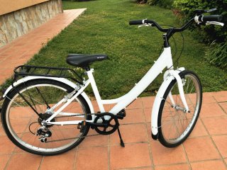 Bicicleta de paseo blanca