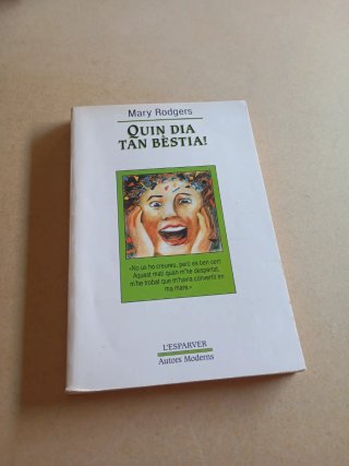 Lote 4 libros literatura juvenil en catalán.