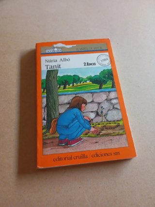 Lote 4 libros literatura juvenil en catalán.