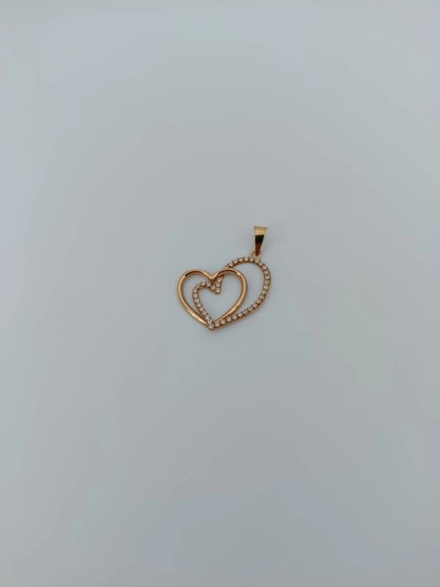 COLGANTE DE CORAZÓN DE ORO
