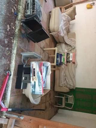 Lote electrónica: 2 DVD, 3 pantallas, equipo