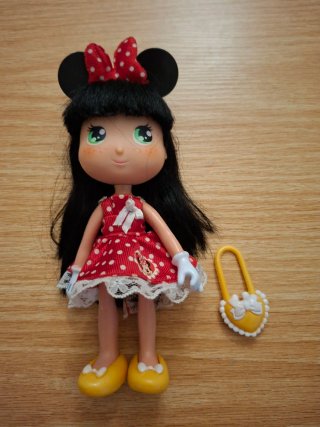 Muñeca Minnie Mouse Vestido Rojo Lunares
