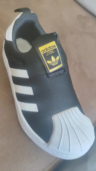 Zapatillas Adidas niña negras y blancas