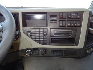 Volvo FM 450-CAMIONES GANCHO + GRUA
