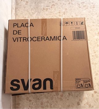 Placa vitrocerámica 4 fuegos Svan nueva