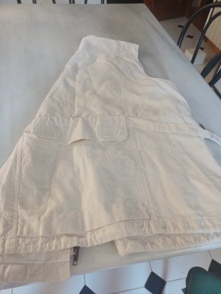 Chaleco blanco con bolsillos