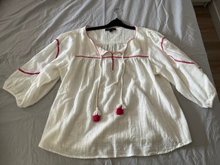 Camisa Cortefiel bordada blanca
