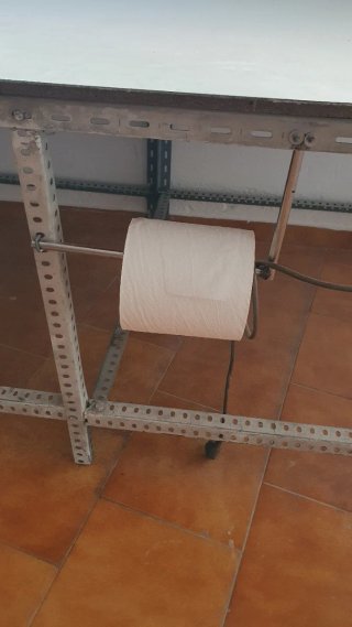 Mesa de trabajo metálica