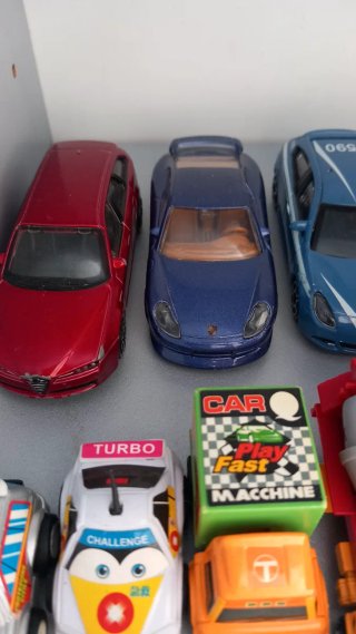 Lotto 28 Auto Disney Pixar e Burago 1/43