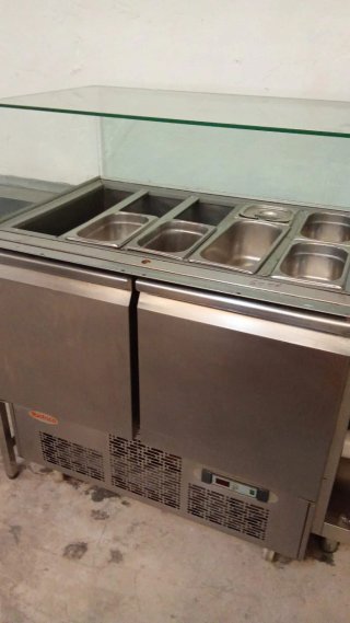 Vitrina refrigerada hostelería