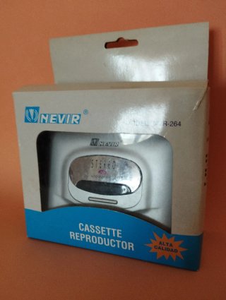 Reproductor Cassette Mini Nevir NVR-264