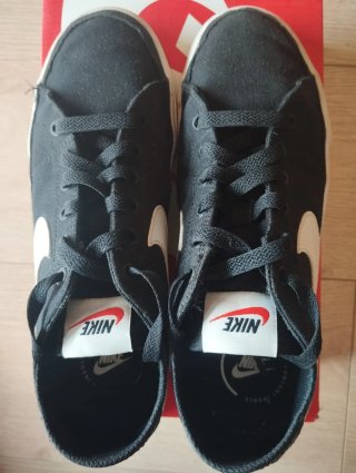 Zapatillas Nike Tela Negras y Blancas
