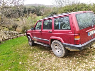 Jeep Cherokee Sport 2.5 Td