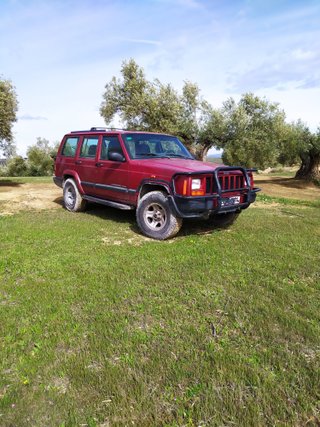 Jeep Cherokee Sport 2.5 Td