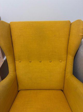Butaca IKEA amarilla tela