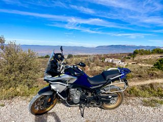 CF Moto Adventure Azul/Plateada.