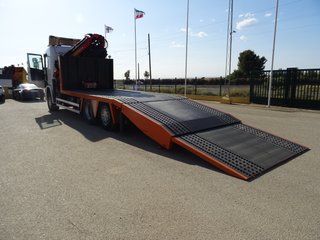Scania G 400-CAMIONES PORTAMAQUINARIAS