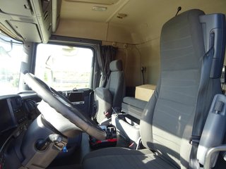 Scania G 400-CAMIONES PORTAMAQUINARIAS