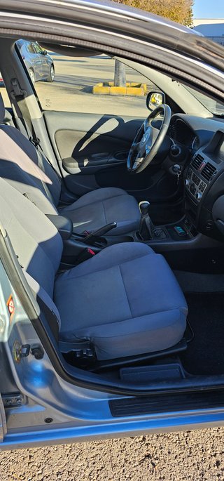 Nissan Almera 2004
