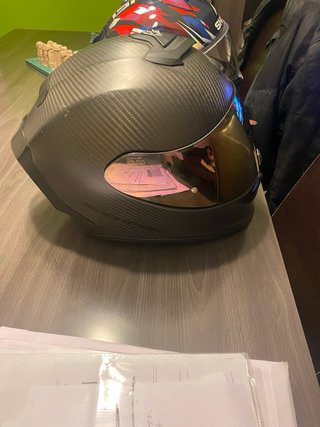 Casco Scorpion R1 Exo Carbono