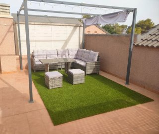 Conjunto Muebles Jardín Ratán y Pérgola