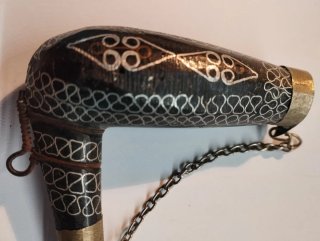 Parece una Pipa tradicional bereber con cadena