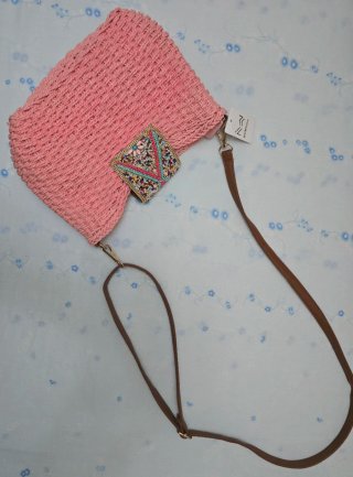 Bolso rafia rosa artesanal